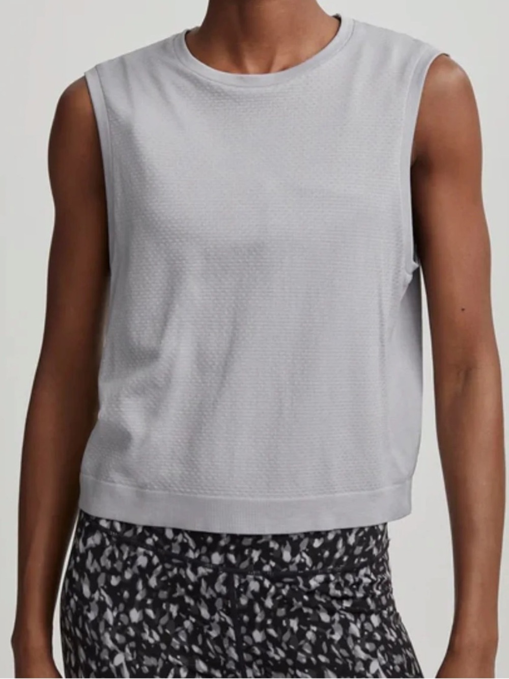 Varley Page Sleet Light Gray Muscle Tank Cropped Size S/M